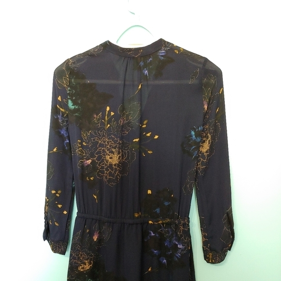 Aritzia Babaton 100% silk 3/4 sleeve button down Bennett Dress - Picture 8 of 14